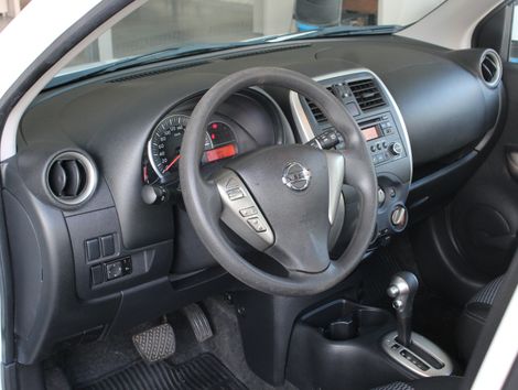 Nissan MARCH SV 1.6 16V FlexStart 5p Aut.