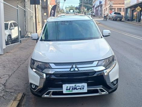 Mitsubishi OUTLANDER HPE-S 2.2 Diesel 4x4 Aut.