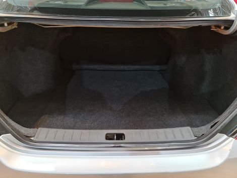 Nissan VERSA SV 1.6 16V FlexStart 4p Mec.