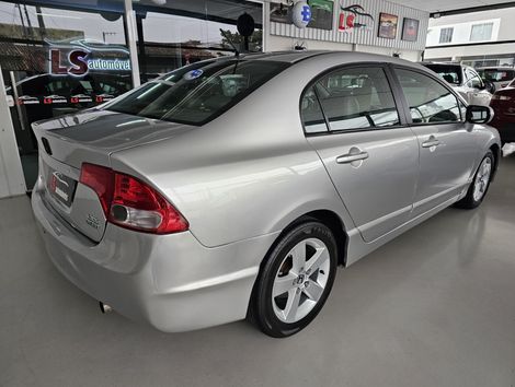 Honda Civic Sedan LXS 1.8/1.8 Flex 16V Aut. 4p