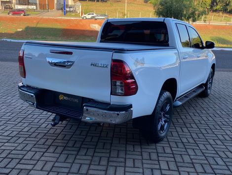 Toyota Hilux CD SR 4x4 2.8 TDI Diesel Aut.