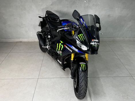 YAMAHA YZF R-3 321/ABS