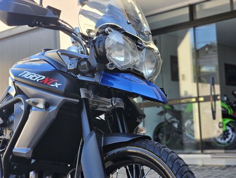 TRIUMPH TIGER 800 XCX