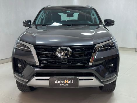 Toyota Hilux SW4 SRX 4x4 2.8 TDI 16V Dies. Aut.