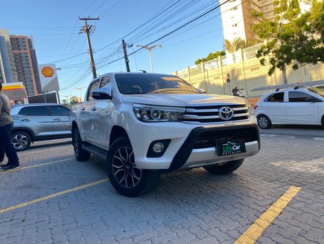 Toyota Hilux CD SRX 4x4 2.8 TDI 16V Diesel Aut.