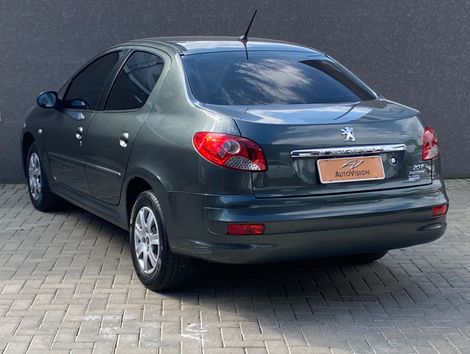 Peugeot 207 Sedan Passion XR 1.4 Flex 8V 4p