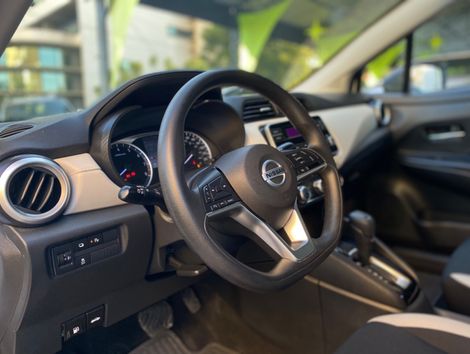 Nissan VERSA Sense 1.6 16V Flex Aut.