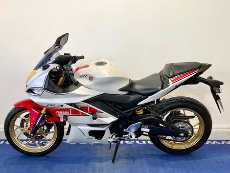 YAMAHA YZF R-3 World GP 60th ANINIVERSARY ED.