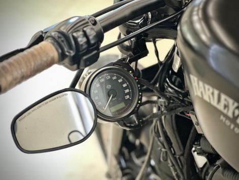 Harley XL 883N IRON