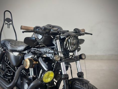 Harley XL 883N IRON