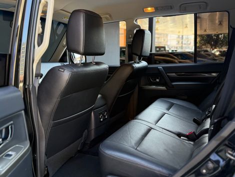 Mitsubishi Pajero HPE Full 3.2 4x4 T.I.Dies. 5p Aut