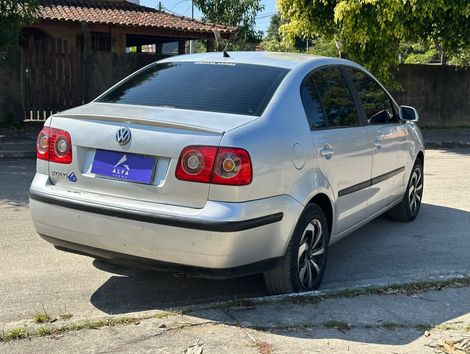 VolksWagen Polo Sedan 1.6 Mi Total Flex 8V 4p