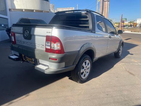 Fiat Strada Trekking 1.6 16V Flex CD