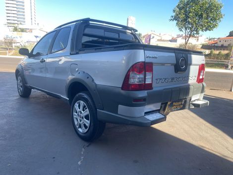 Fiat Strada Trekking 1.6 16V Flex CD