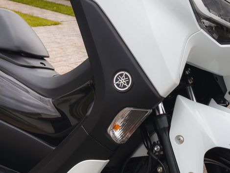 YAMAHA NMAX 160