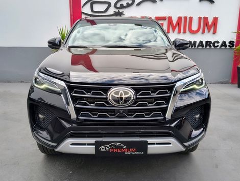 Toyota Hilux SW4 SRX 4x4 2.8 TDI 16V Dies. Aut.
