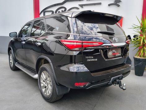 Toyota Hilux SW4 SRX 4x4 2.8 TDI 16V Dies. Aut.