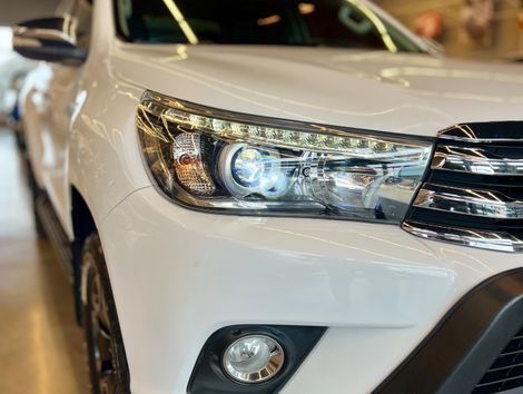 Toyota Hilux CD SRX 4x4 2.8 TDI 16V Diesel Aut.
