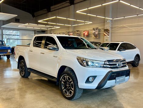 Toyota Hilux CD SRX 4x4 2.8 TDI 16V Diesel Aut.