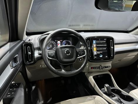 Volvo XC 40 T-5 HÍBRIDO MOMENTUM 1.5 262cv FWD
