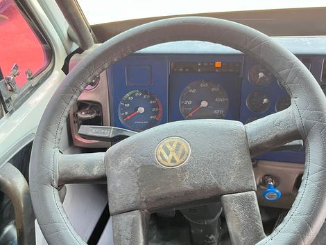 VOLKSWAGEN 17-180 Worker 3-Eixos 2p (diesel)