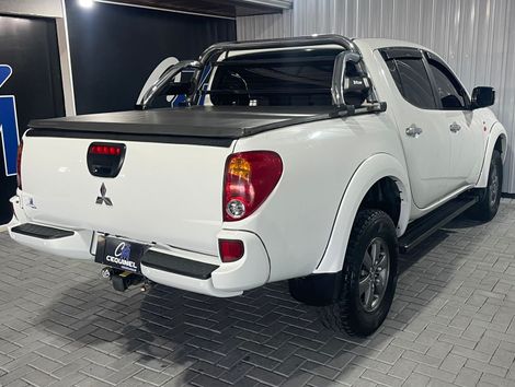 Mitsubishi L200 Triton HLS 2.4 Flex 16V CD Mec.