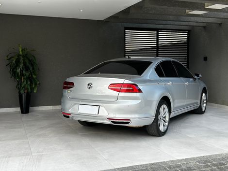 VolksWagen Passat Highline 2.0 TSI 220cv Tip.