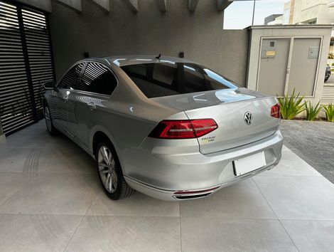 VolksWagen Passat Highline 2.0 TSI 220cv Tip.