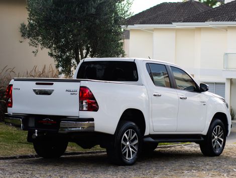 Toyota Hilux CD SRV 4x2 2.7 Flex 16V Aut.