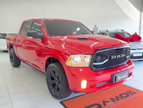 RAM 1500 CLASSIC LAR. NIGHT ED 5.7 4X4 Aut.