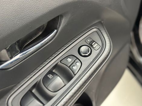 Nissan VERSA Sense 1.6 16V Flex Aut.