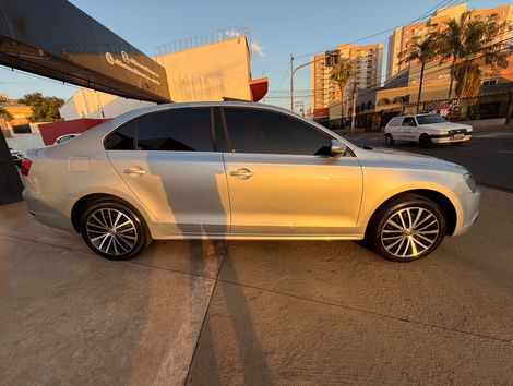 VolksWagen JETTA Highline 2.0 TSI 16V 4p Tiptronic
