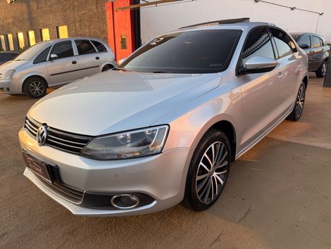 VolksWagen JETTA Highline 2.0 TSI 16V 4p Tiptronic