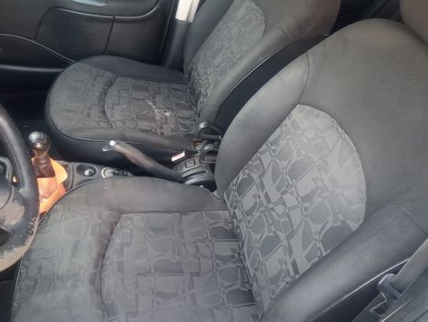 Peugeot 207 XR 1.4 Flex 8V 5p