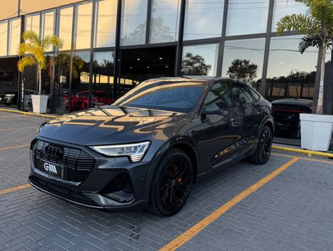 Audi E-TRON Sportb. Perf.Black Aut.(Elétrico)