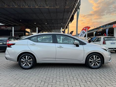 Nissan VERSA Advance 1.6 16V Flex Aut.
