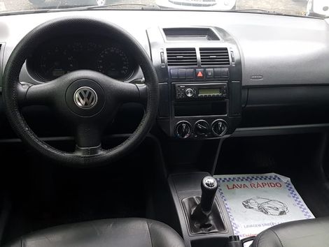 VolksWagen Polo Sedan 1.6 Mi Total Flex 8V 4p