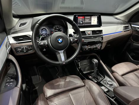 BMW X1 SDRIVE 20i X-Line 2.0 TB Active Flex