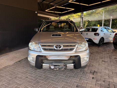 Toyota Hilux SW4 SRV D4-D 4x4 3.0 TDI Dies. Aut