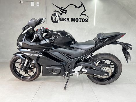 YAMAHA YZF R-3 321/ABS
