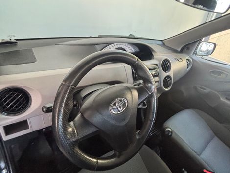 Toyota ETIOS X Sedan 1.5 Flex 16V 4p Mec.