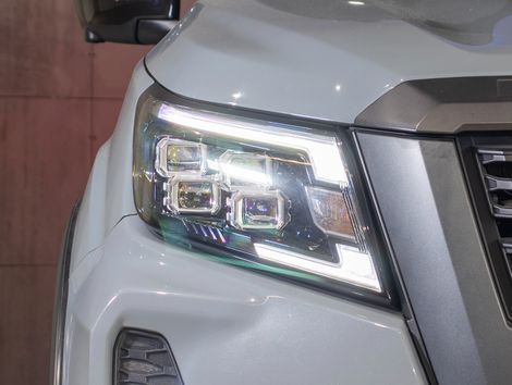Nissan Frontier PRO4X CD 4x4 2.3 Bi-TB Die. Aut