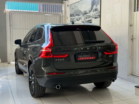 Volvo XC 60 D-5 MOMENTUM 2.0 AWD Diesel 5p