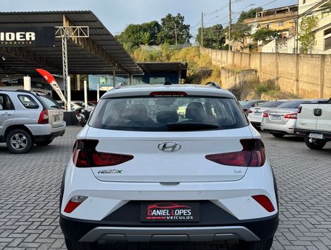 Hyundai HB20X Diamond 1.6 Flex 16V Aut.