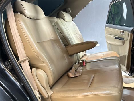 Toyota Hilux SW4 SRV D4-D 4x4 3.0 TDI Dies. Aut