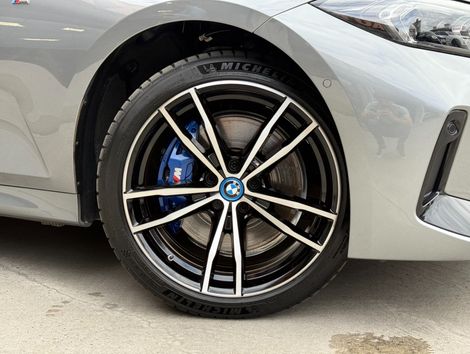 BMW 330e M Sport 2.0 Turbo Aut. (Híbrido)