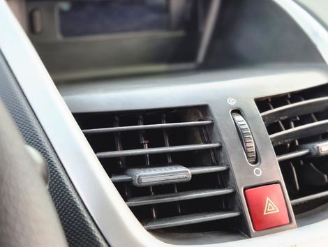 Peugeot 207 XR 1.4 Flex 8V 5p