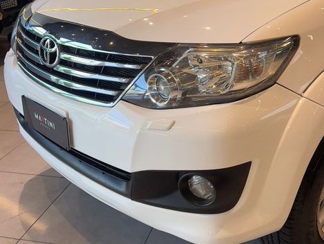 Toyota Hilux SW4 SRV D4-D 4x4 3.0 TDI Dies. Aut