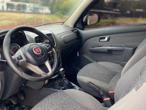 Fiat Strada Trekking 1.6 16V Flex CD
