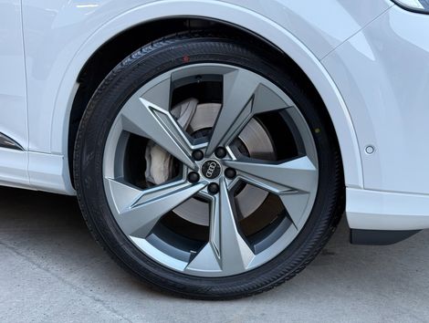 Audi Q7 S-Line 3.0 V6 TFSI Qua. Tip. (Híb.)  